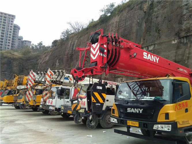 临漳县吊车出租按什么计费？台班费、单次费、里程费怎么算？